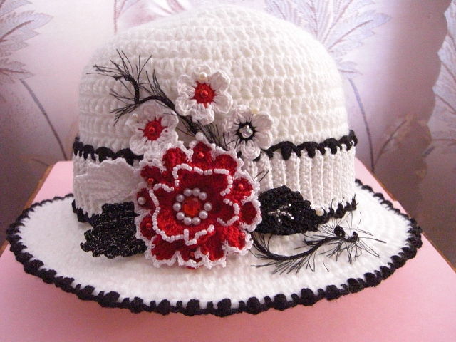 Sombrero tejido a crochet con ⋆ Y DIYManualidades Y DIY