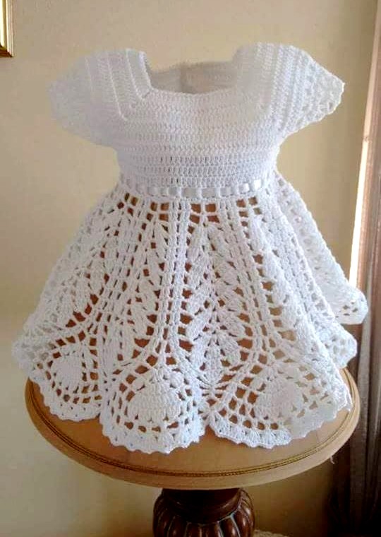 Como Hacer un Bonito Vestido a Crochet para Niña - Vídeo ⋆ Manualidades