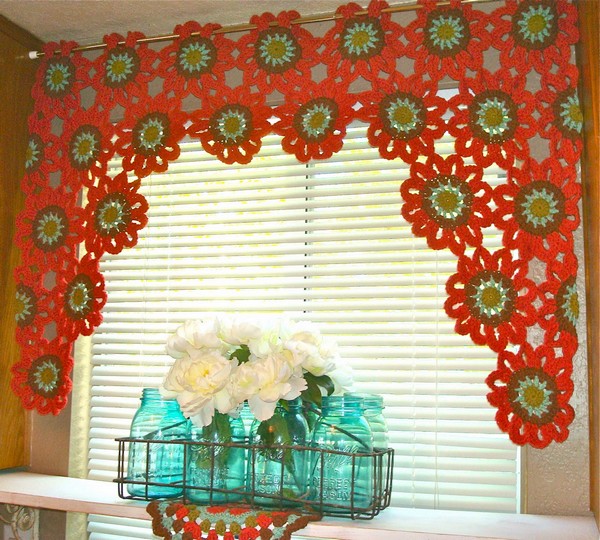 Flower-Crochet-Curtains-DIY (4)
